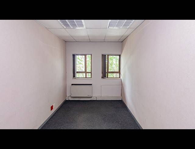 640M² OFFICE TO LET IN HYDE PARK
